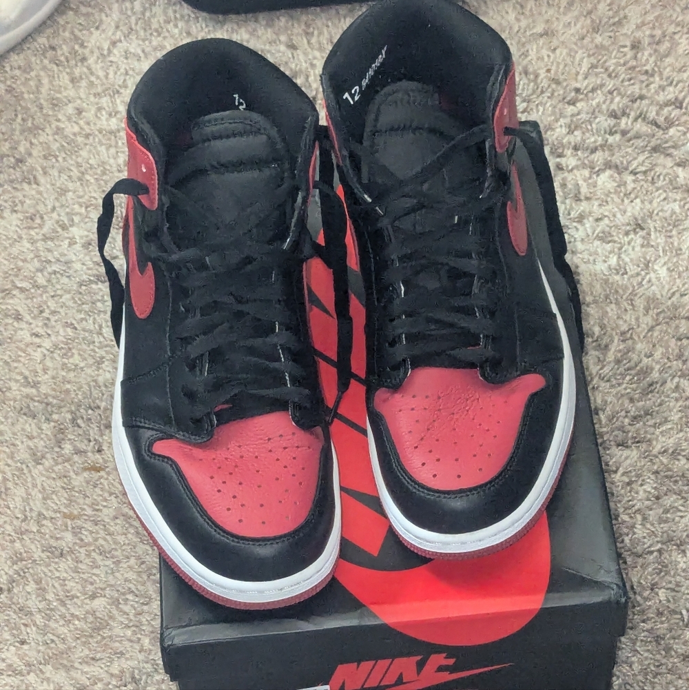 Nike Air Jordan 1 Retro High Og "bred Banned" (Customized For Jordan Fans)